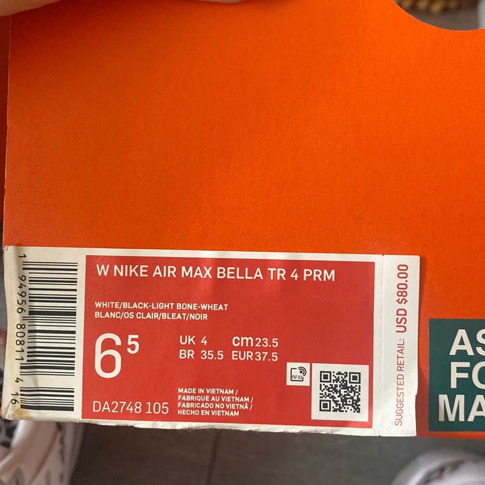 Brand new Nike air max bella